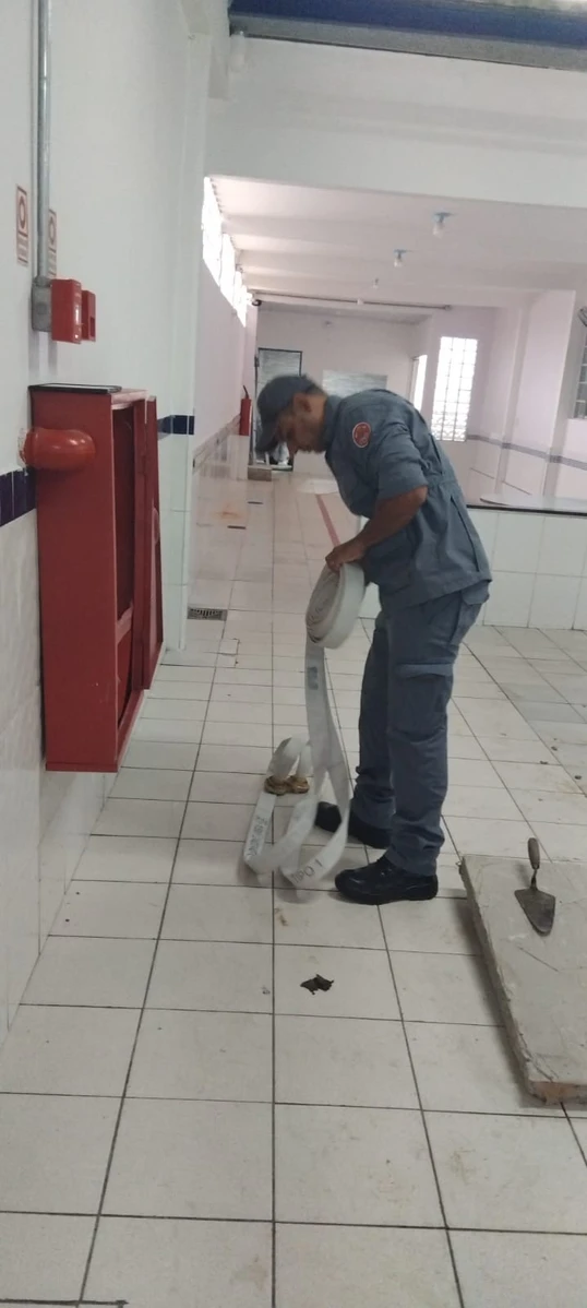 Monitoramento da Equipe de Bombeiros na Unidade Escolar