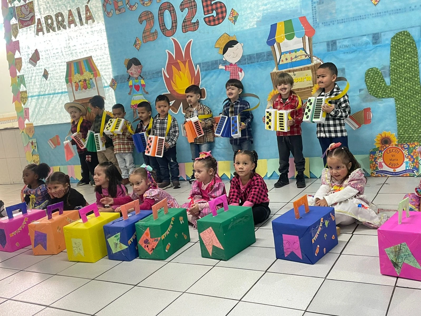 Apresentação Cultural Junina - Infantil II