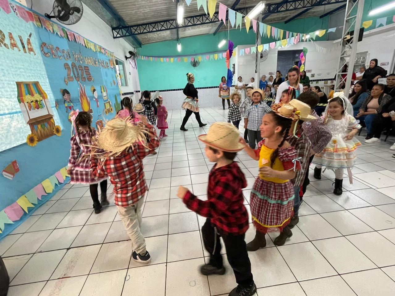 Apresentação Cultural Junina - Pré II