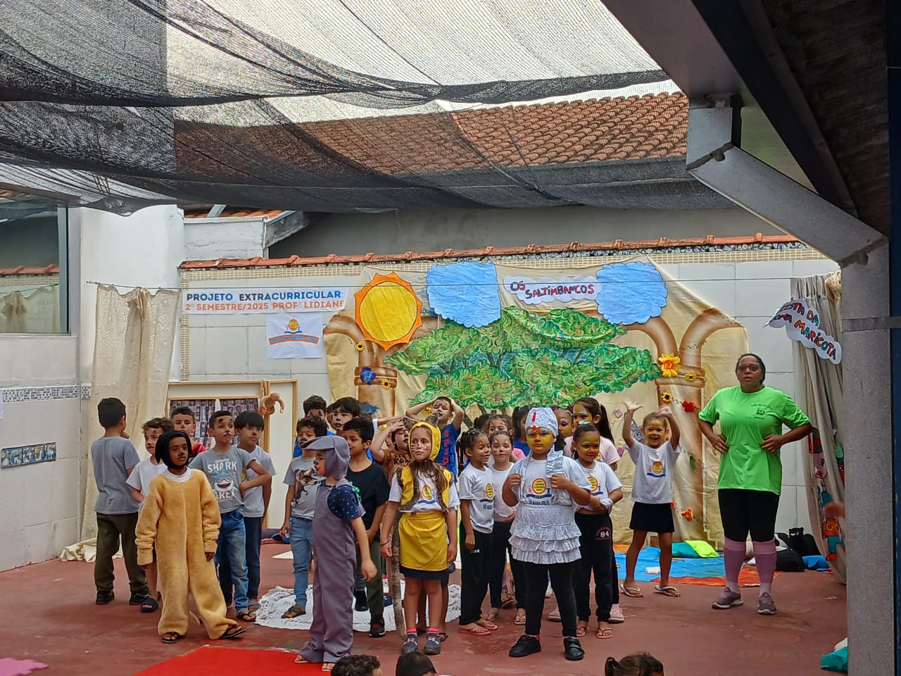 Ação Protagonista das crianças: Apresentação do Pré para as crianças das outras turmas