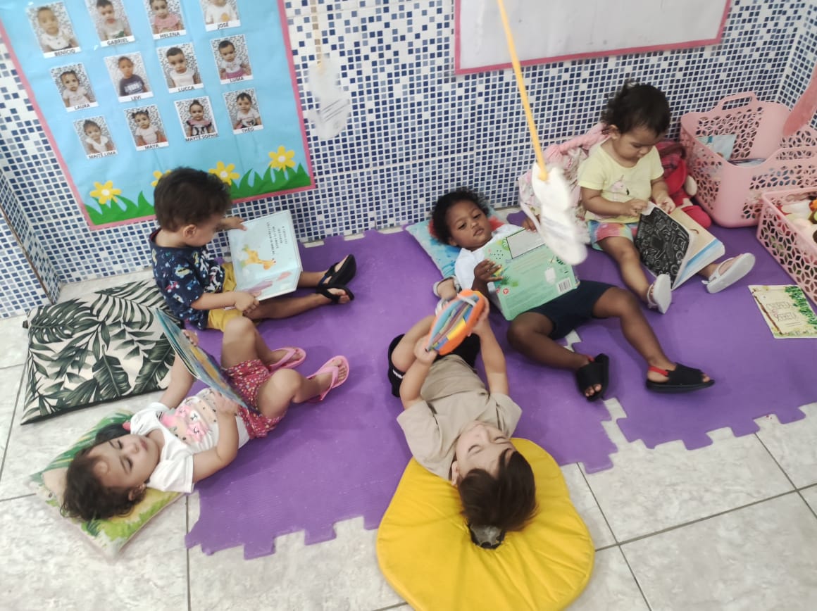 Espaço literário da sala de referência