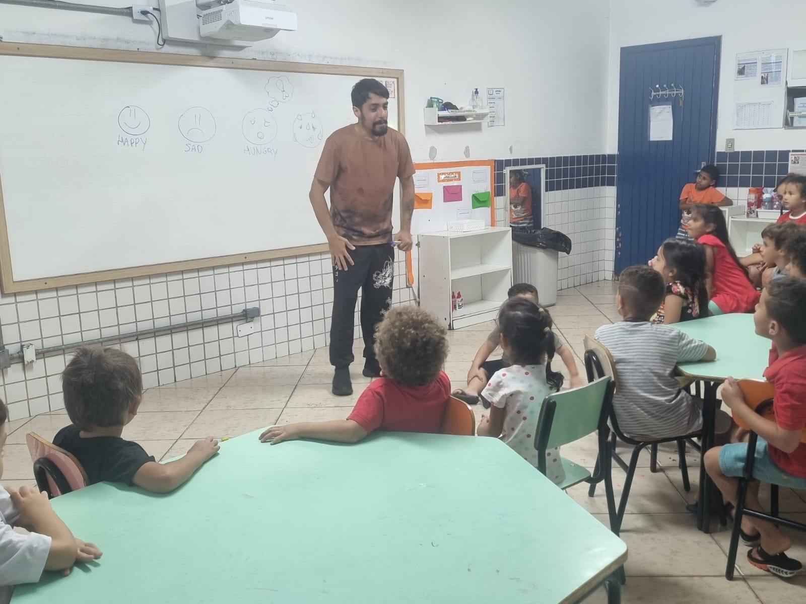 Professor bilíngue - Pré I e Pré II